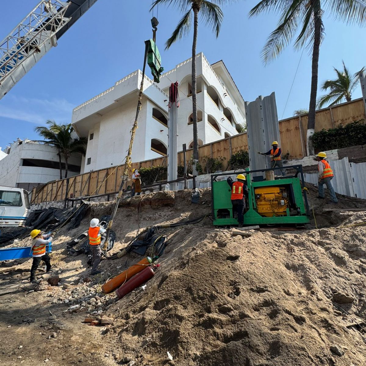 Tablaestacas en Fibra de Vidrio